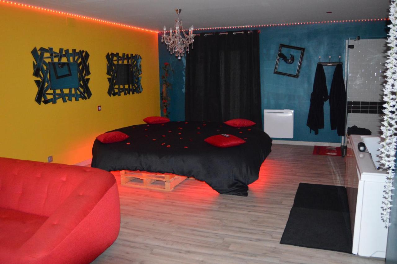 Nuit Insolite-Room Love Saint-Germain  Екстериор снимка