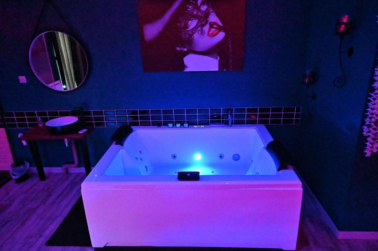 Nuit Insolite-Room Love Saint-Germain  Екстериор снимка