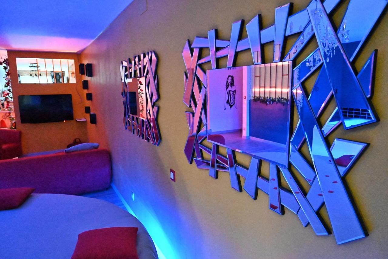 Nuit Insolite-Room Love Saint-Germain  Екстериор снимка